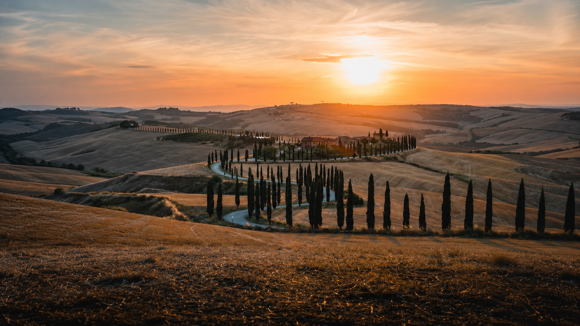 Colline della Val d’Orcia al tramonto