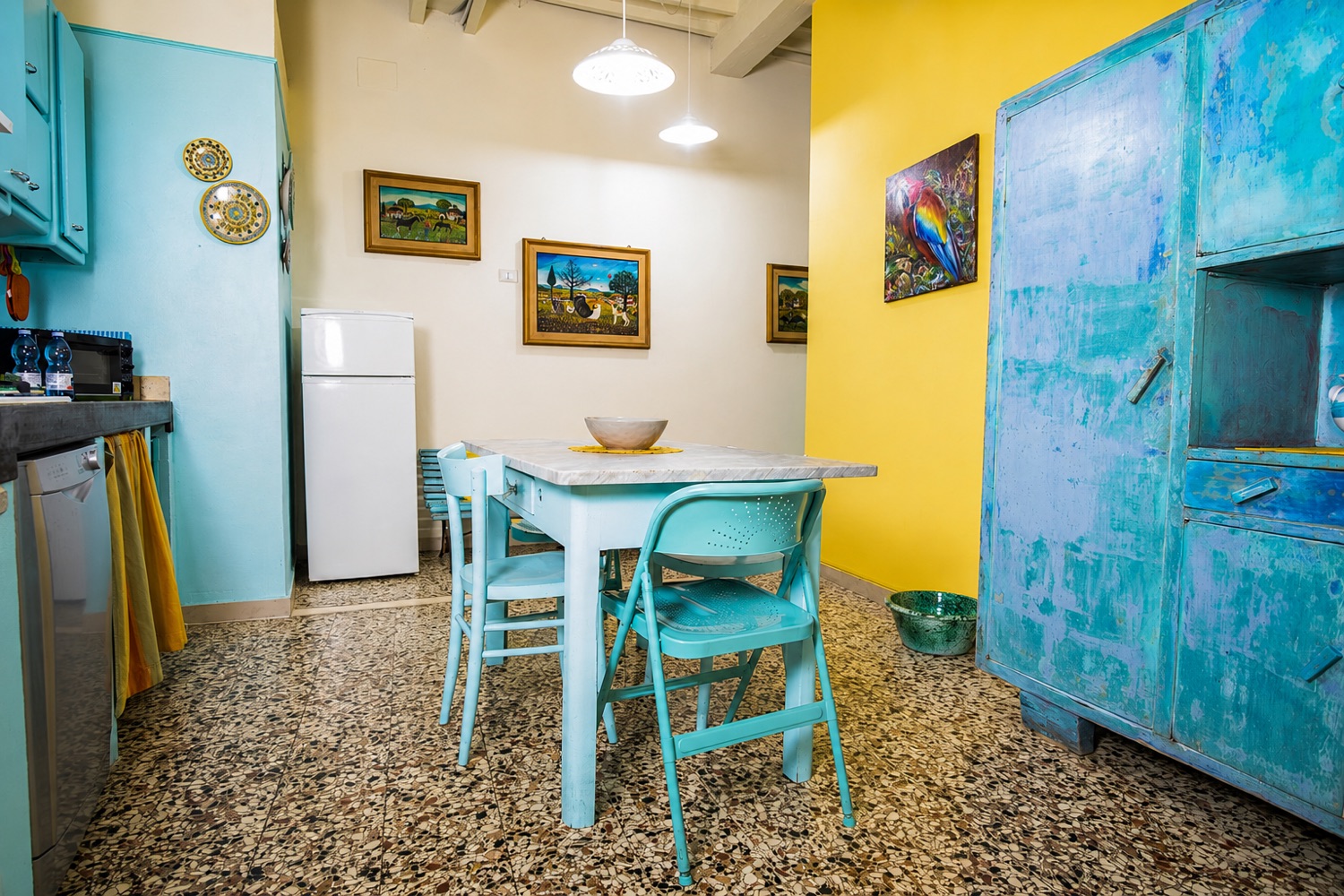 Angolo cucina e pranzo